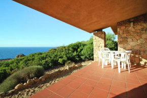 Apartment in Costa Paradiso with garden furniture